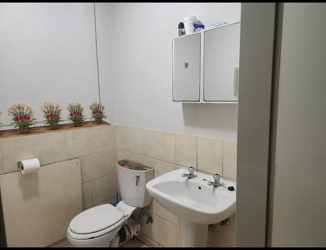 2 BEDROOM APARTMENT FOR SALE IN ZWARTKOP